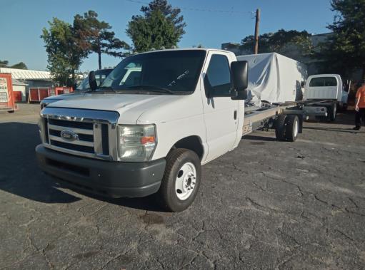 Used 2011 20 ' Cab and Chassis for sale