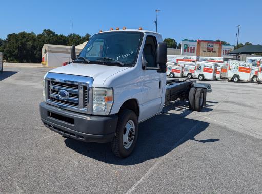Used 2011 20 ' Cab and Chassis for sale