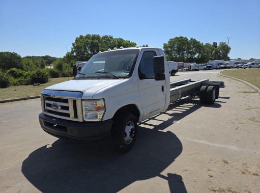 Used 2012 20 ' Cab and Chassis for sale