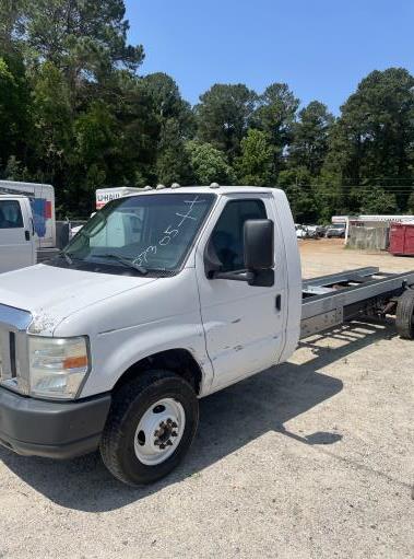 Used 2011 20 ' Cab and Chassis for sale