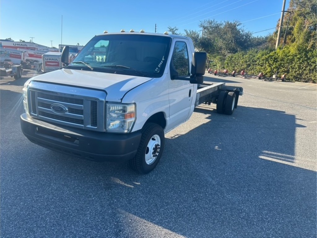 Used 2011 20 ' Cab and Chassis for sale