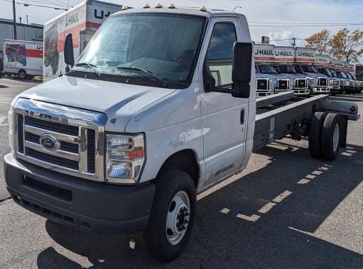 Used 2011 20 ' Cab and Chassis for sale