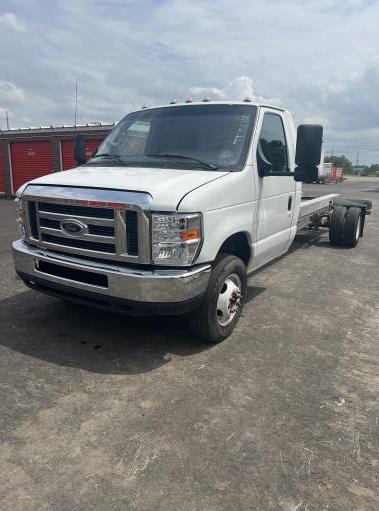 Used 2011 20 ' Cab and Chassis for sale