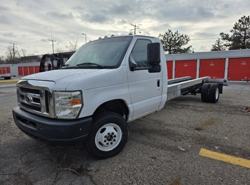 Used 2012 20 ' Cab and Chassis for sale