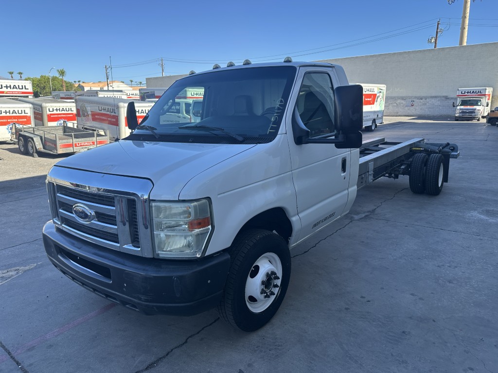 Used 2011 20 ' Cab and Chassis for sale