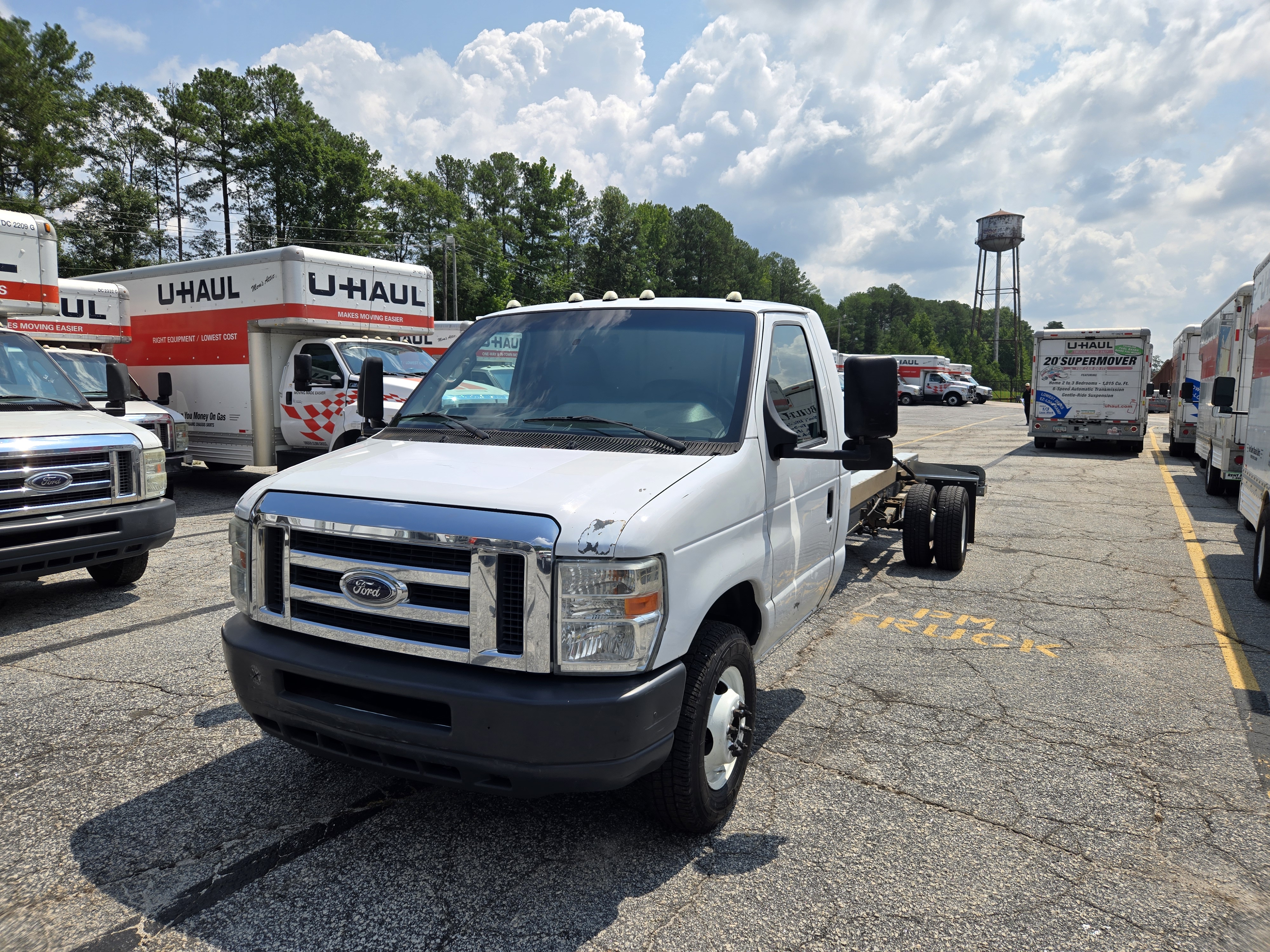 Used 2012 20 ' Cab and Chassis for sale