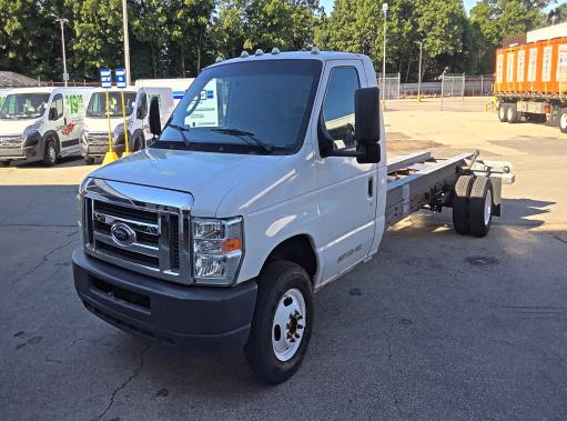Used 2011 20 ' Cab and Chassis for sale