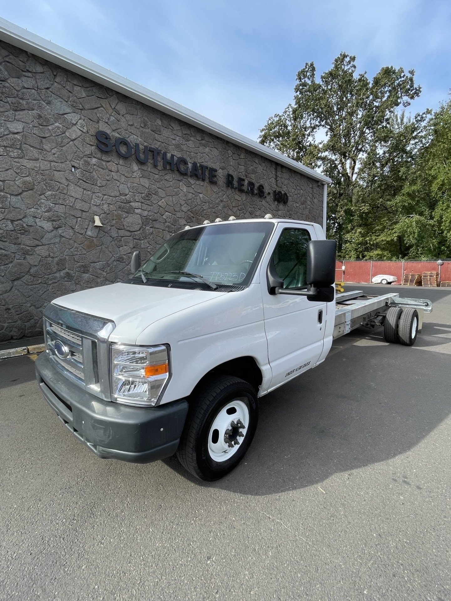 Used 2011 20 ' Cab and Chassis for sale