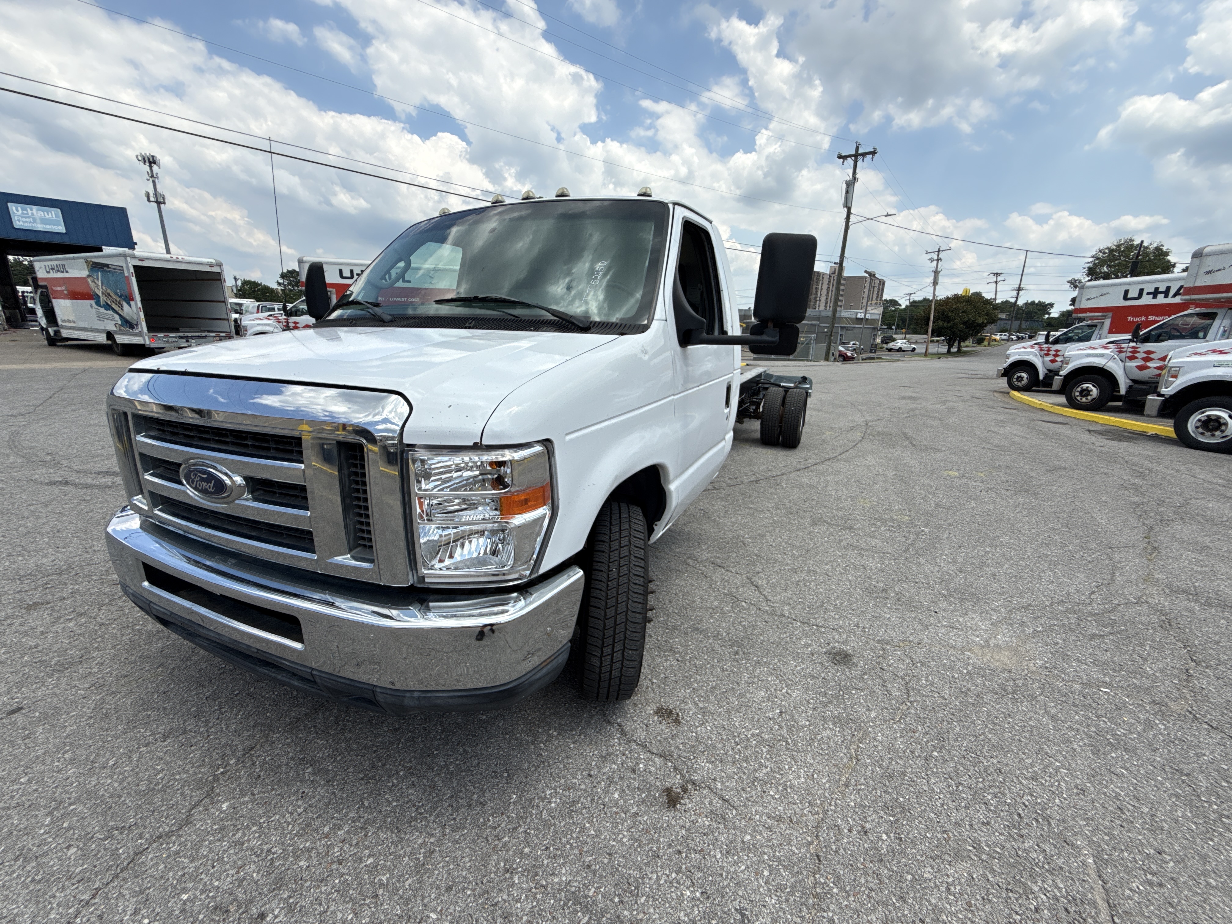 Used 2011 20 ' Cab and Chassis for sale