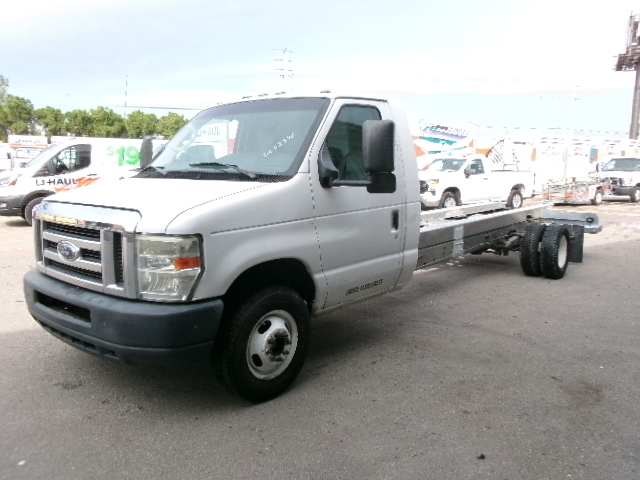 Used 2012 20 ' Cab and Chassis for sale