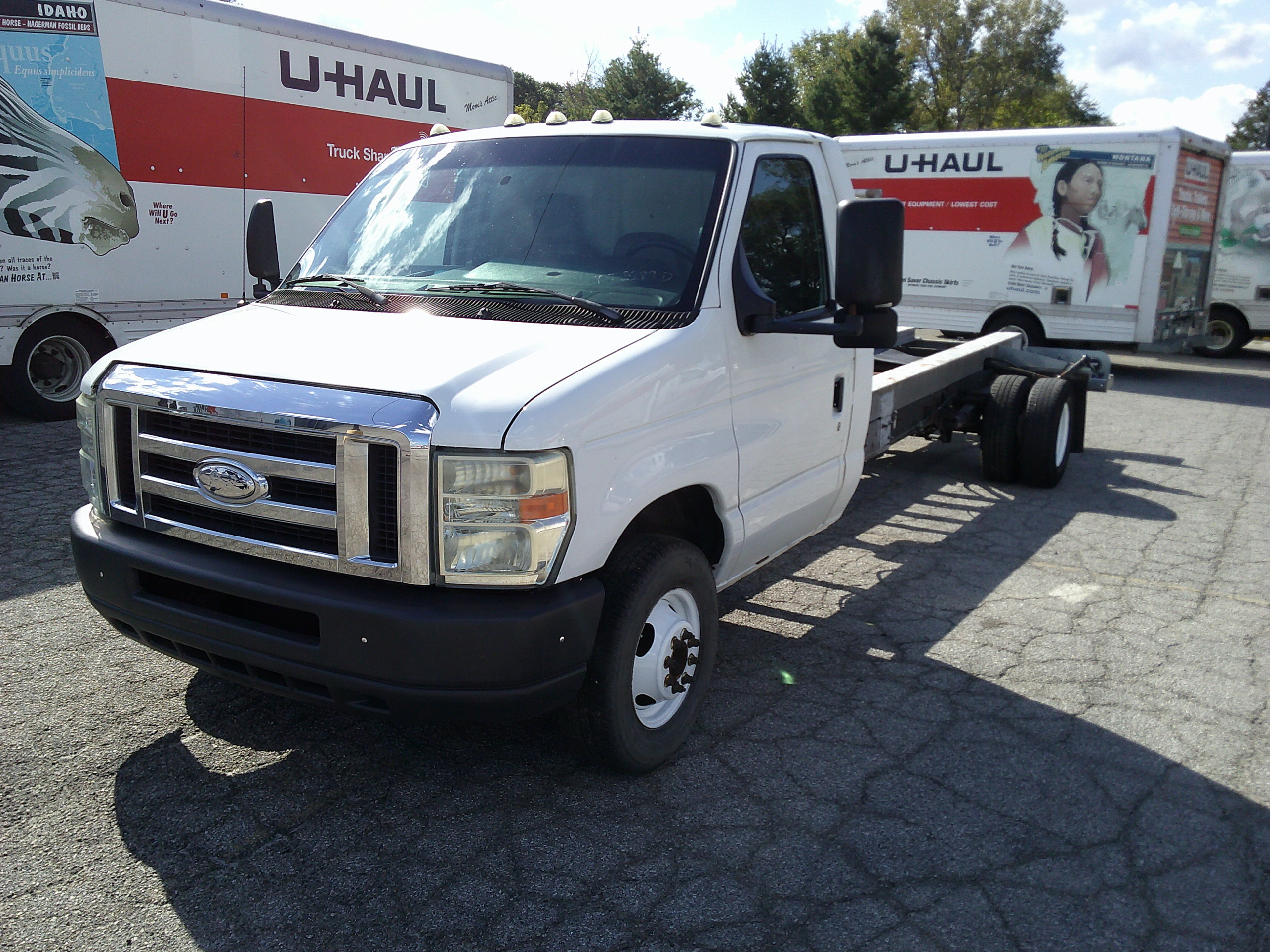 Used 2011 20 ' Cab and Chassis for sale