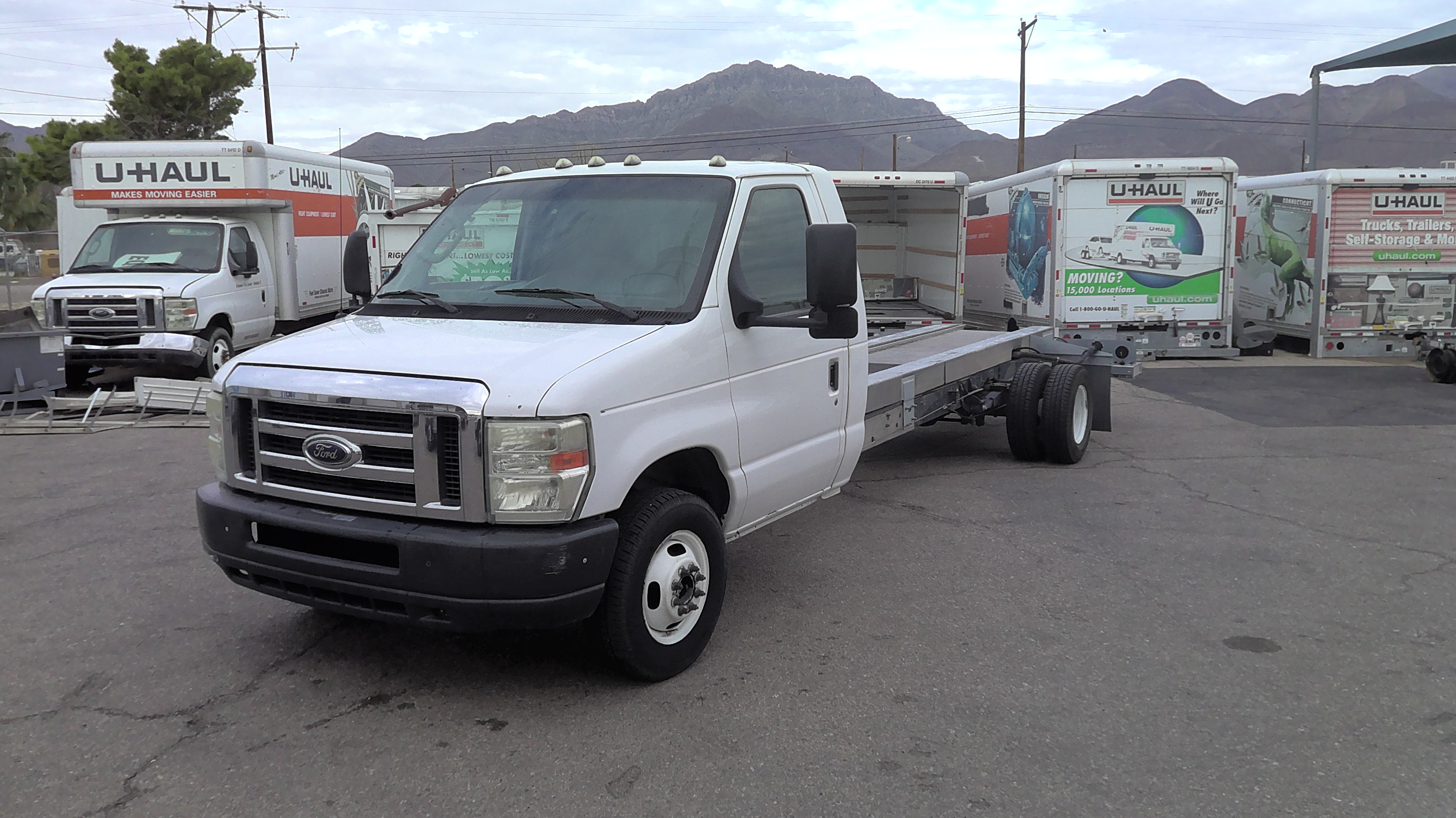 Used 2012 20 ' Cab and Chassis for sale