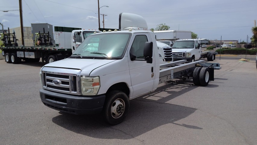 Used 2011 20 ' Cab and Chassis for sale