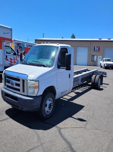 Used 2011 20 ' Cab and Chassis for sale