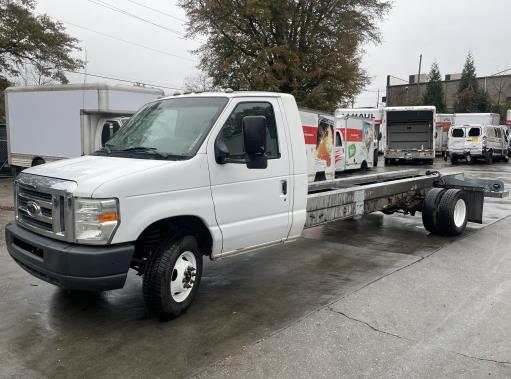 Used 2011 20 ' Cab and Chassis for sale