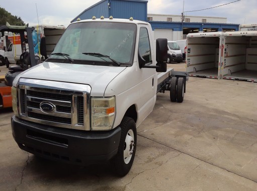 Used 2011 20 ' Cab and Chassis for sale