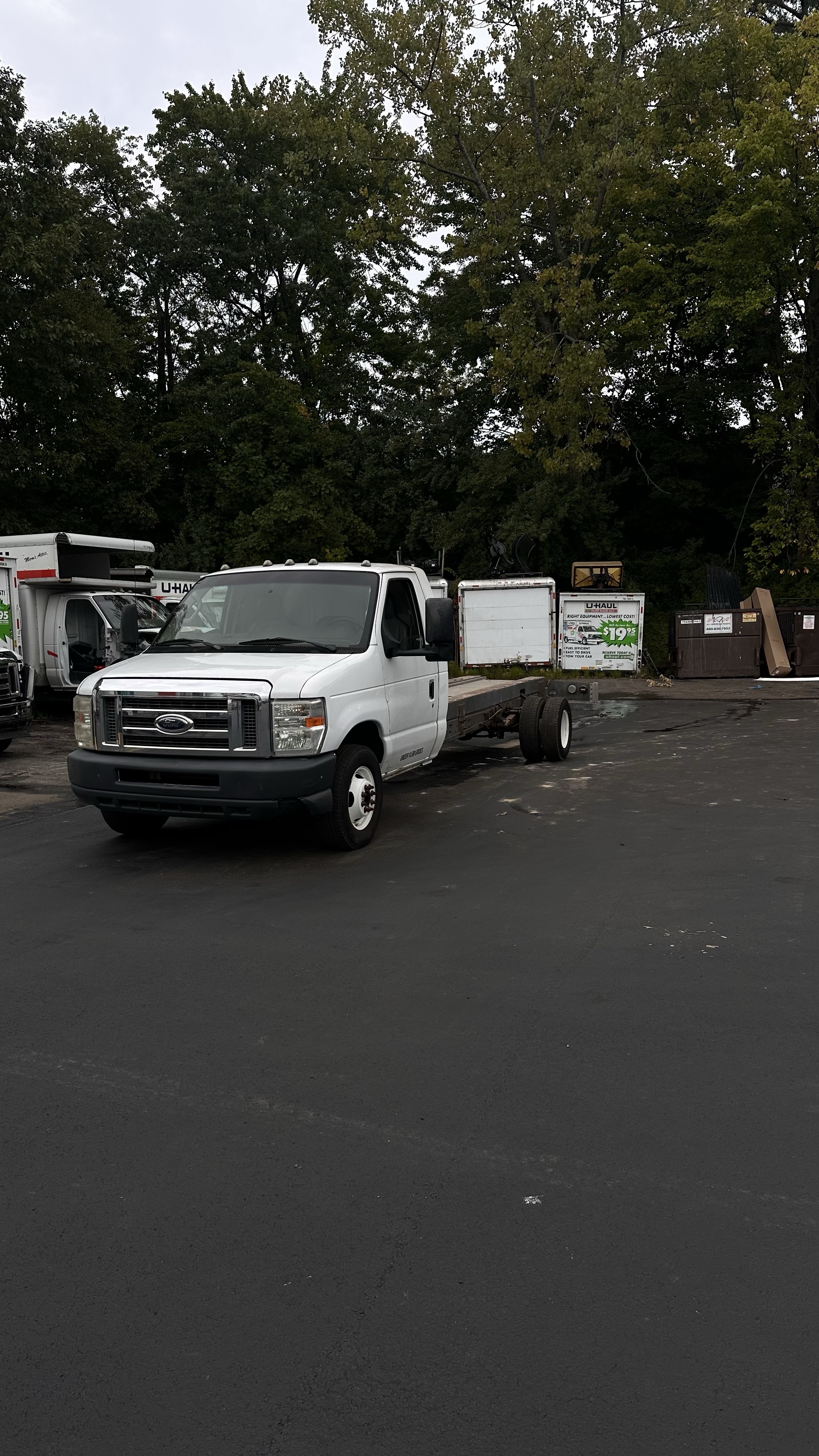 Used 2011 20 ' Cab and Chassis for sale