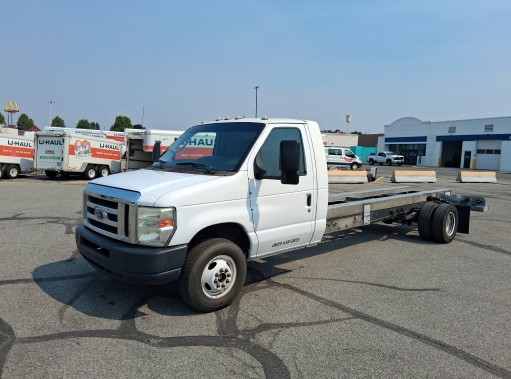 Used 2012 20 ' Cab and Chassis for sale