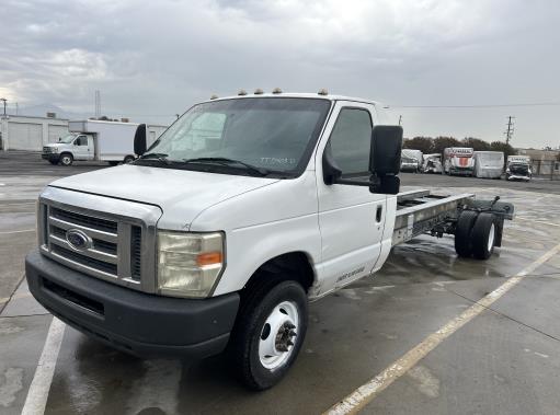 Used 2011 20 ' Cab and Chassis for sale
