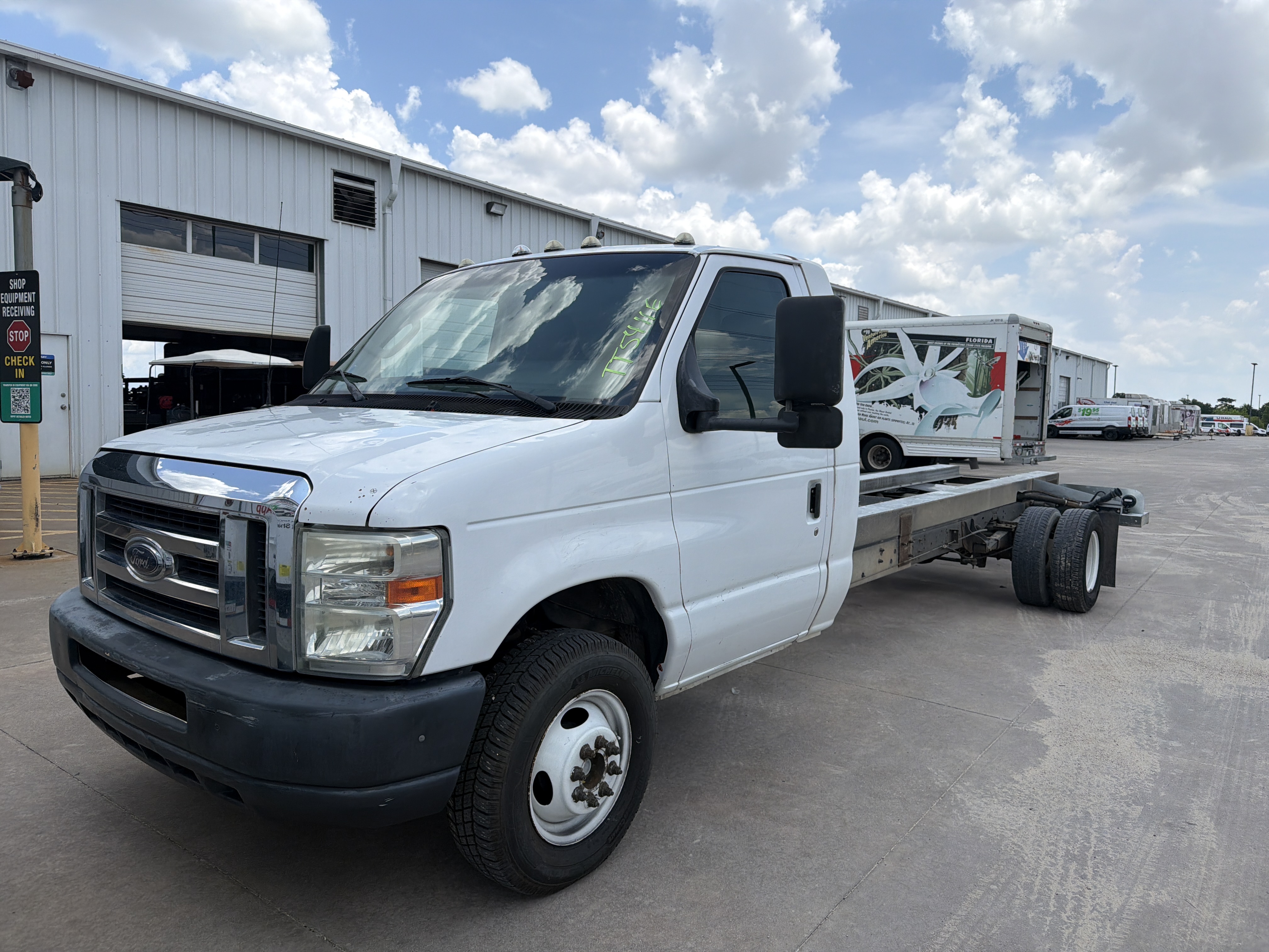 Used 2012 20 ' Cab and Chassis for sale