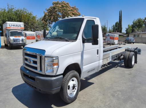 Used 2012 20 ' Cab and Chassis for sale