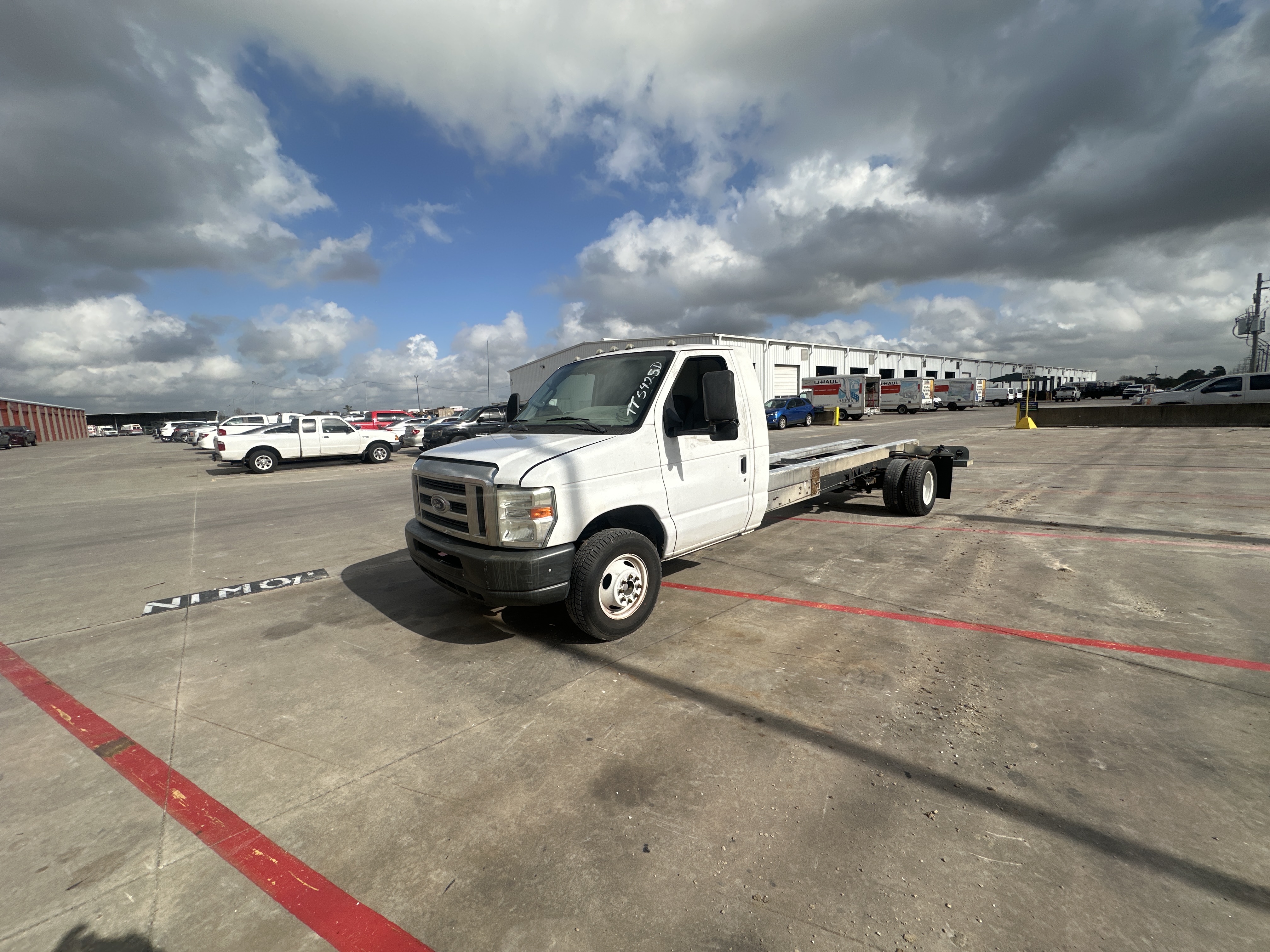 Used 2011 20 ' Cab and Chassis for sale