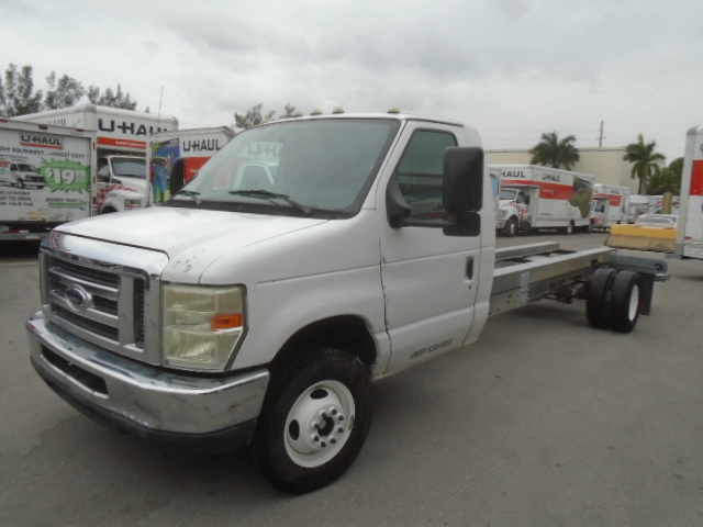 Used 2011 20 ' Cab and Chassis for sale