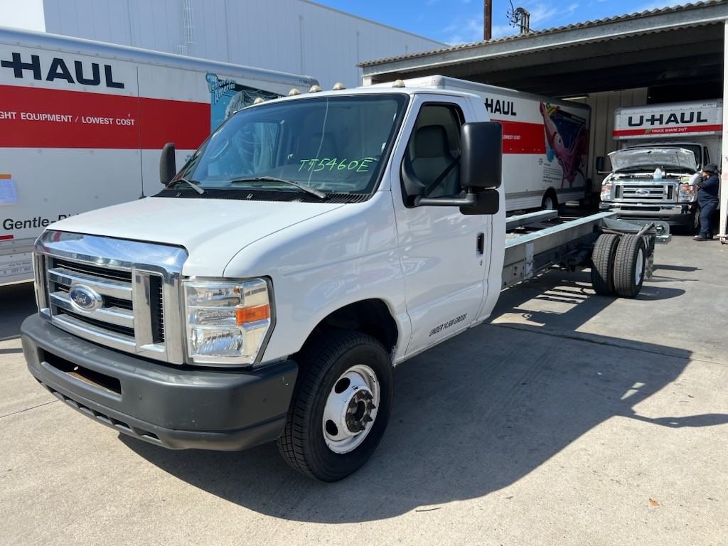 Used 2012 20 ' Cab and Chassis for sale
