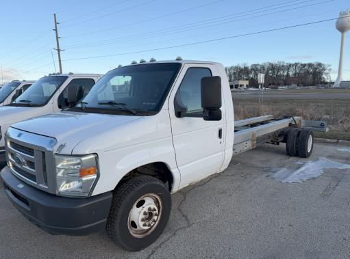 Used 2011 20 ' Cab and Chassis for sale