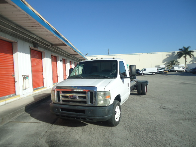 Used 2011 20 ' Cab and Chassis for sale