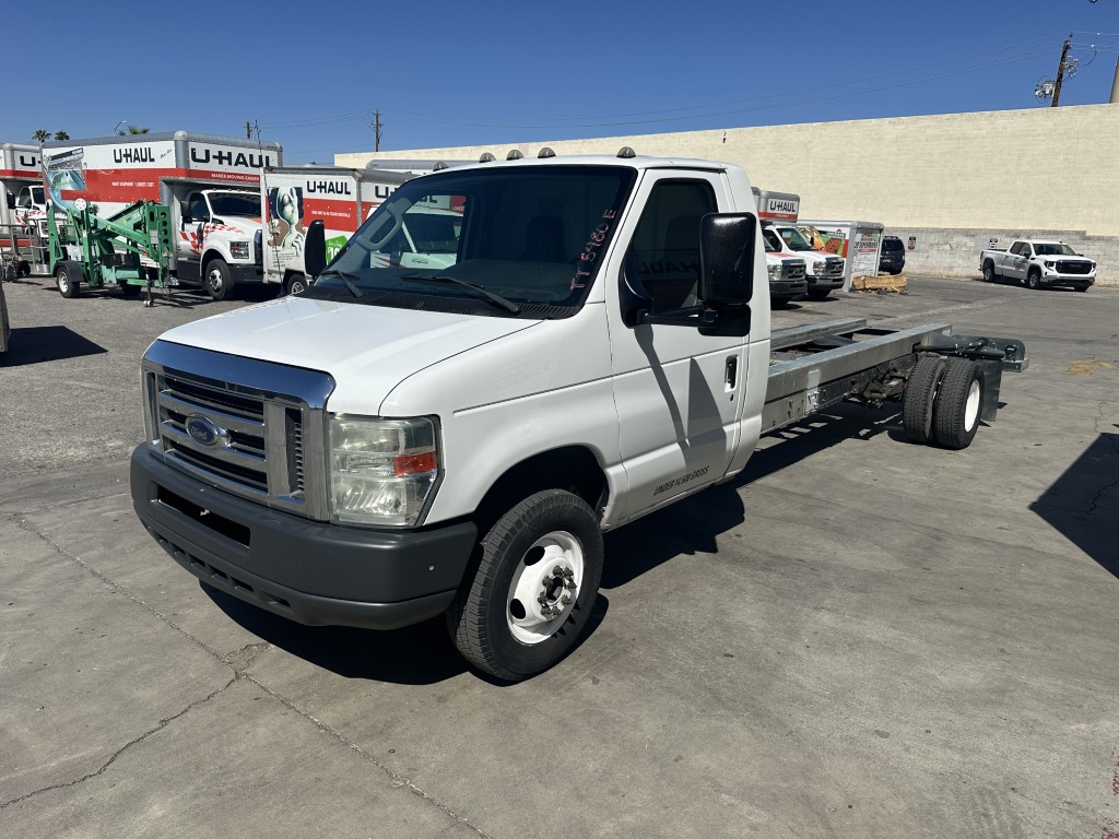Used 2012 20 ' Cab and Chassis for sale