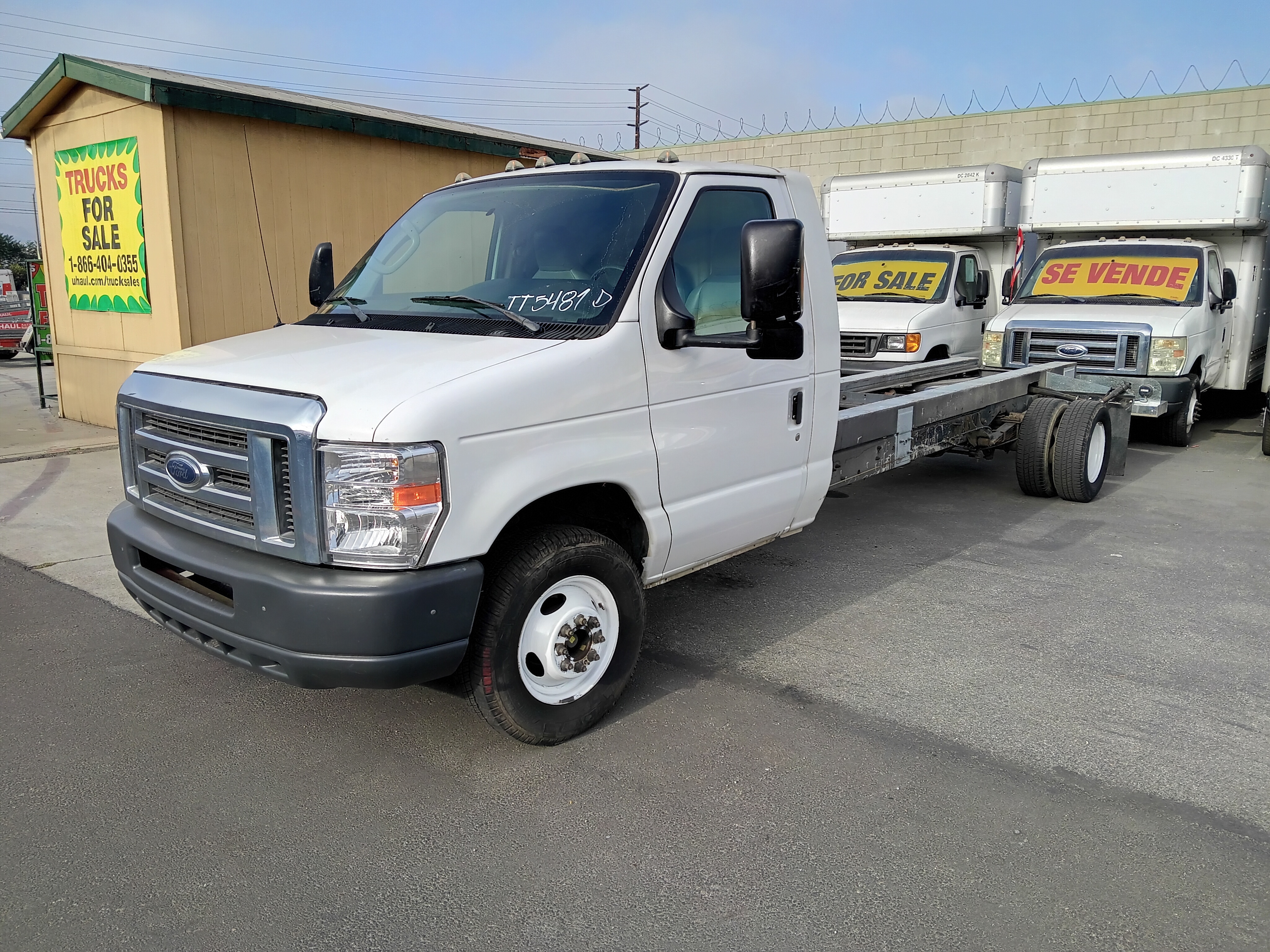 Used 2011 20 ' Cab and Chassis for sale
