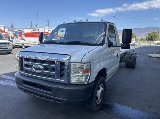 Used 2012 20 ' Cab and Chassis for sale