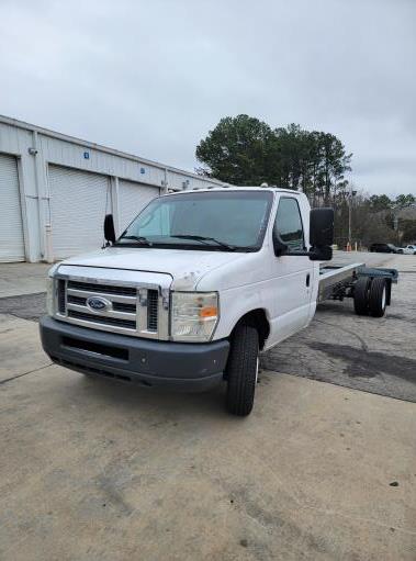 Used 2011 20 ' Cab and Chassis for sale