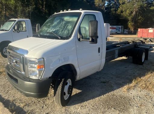 Used 2013 20 ' Cab and Chassis for sale