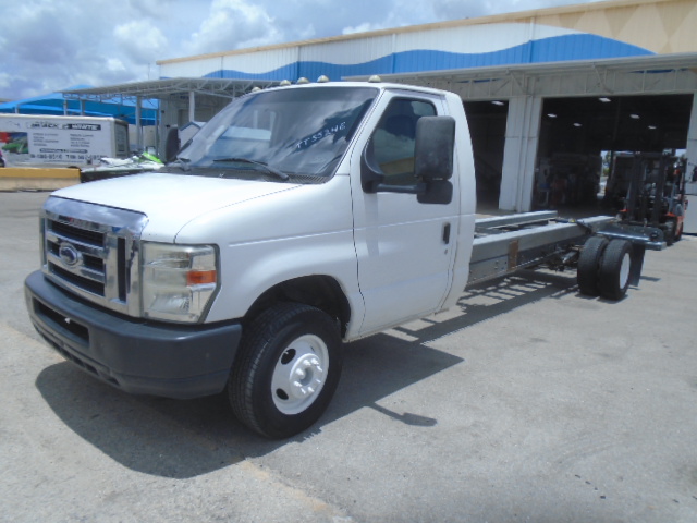 Used 2013 20 ' Cab and Chassis for sale