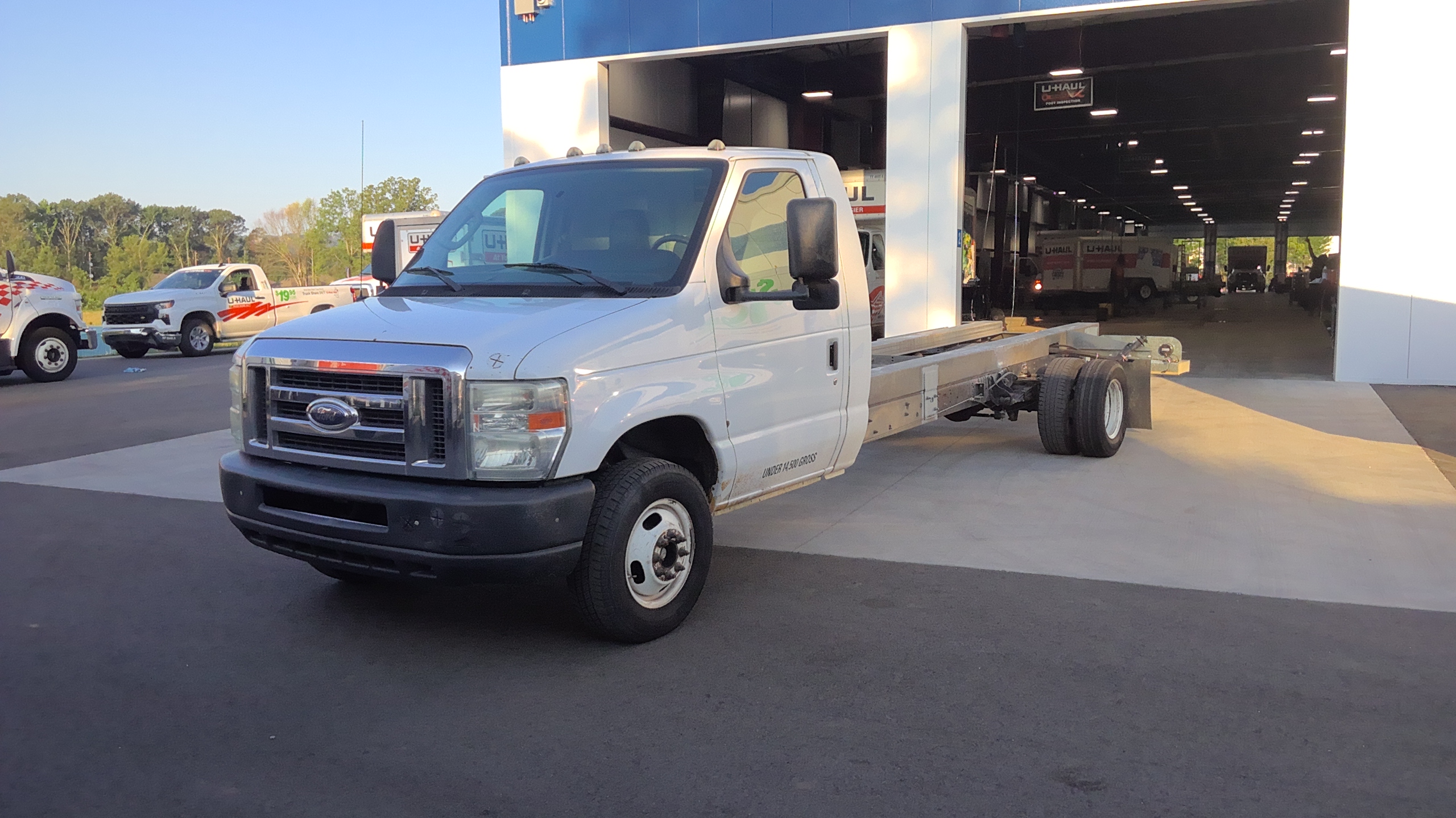 Used 2013 20 ' Cab and Chassis for sale