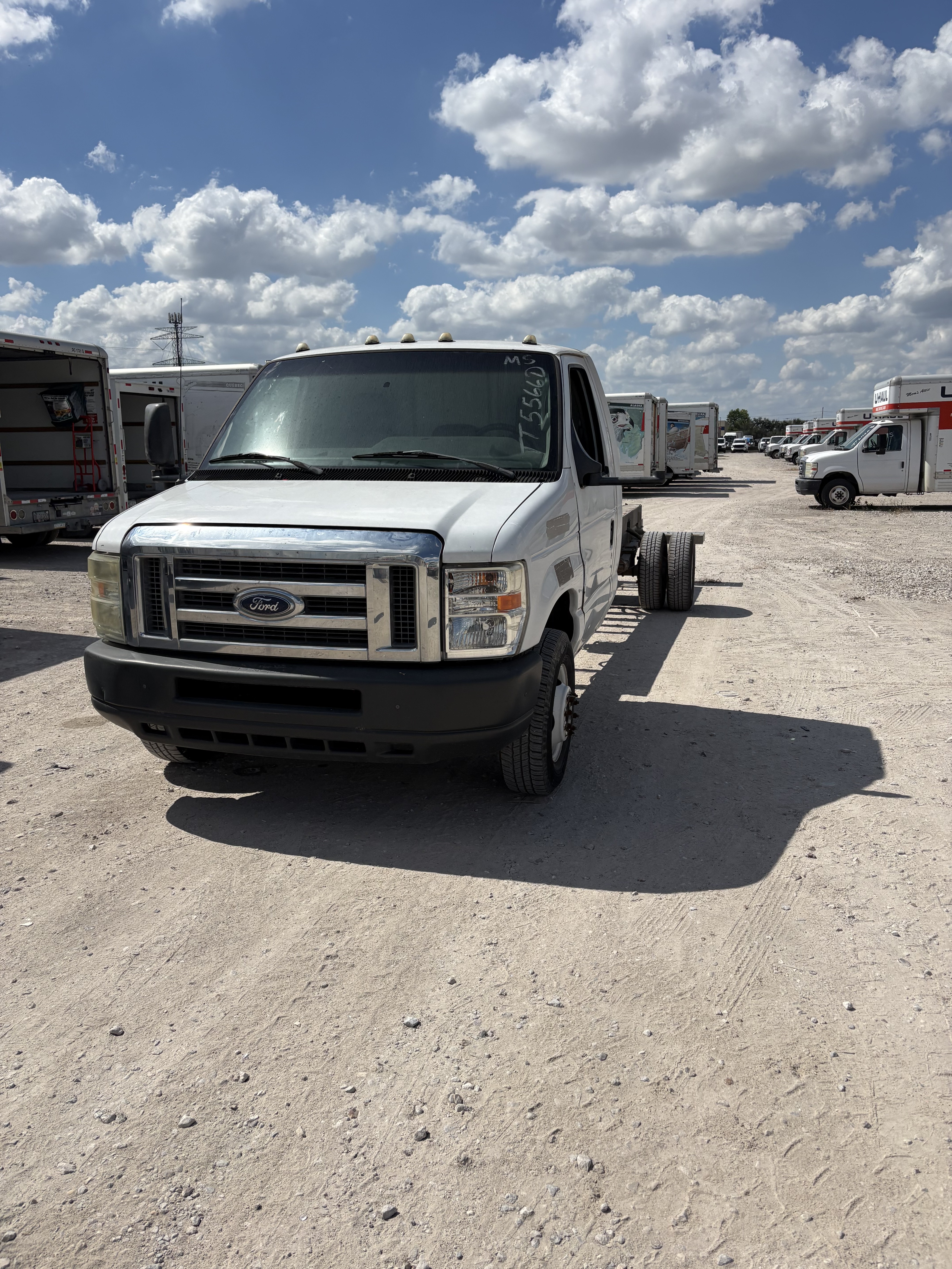 Used 2011 20 ' Cab and Chassis for sale