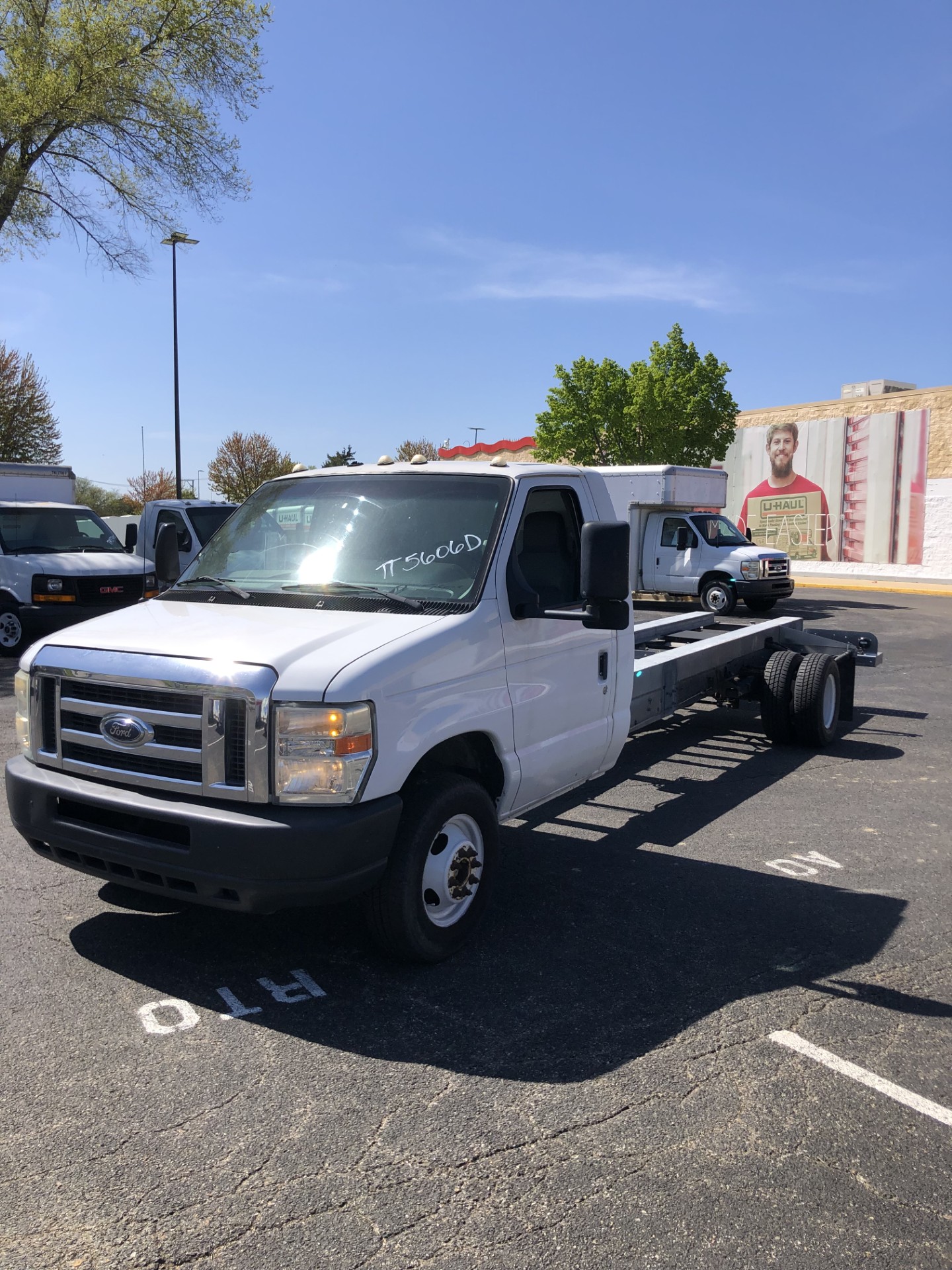 Used 2011 20 ' Cab and Chassis for sale