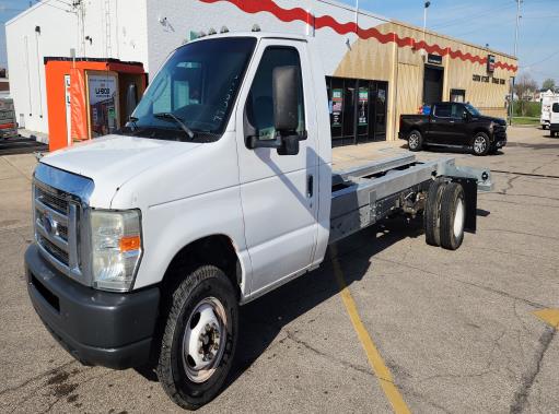 Used 2011 20 ' Cab and Chassis for sale