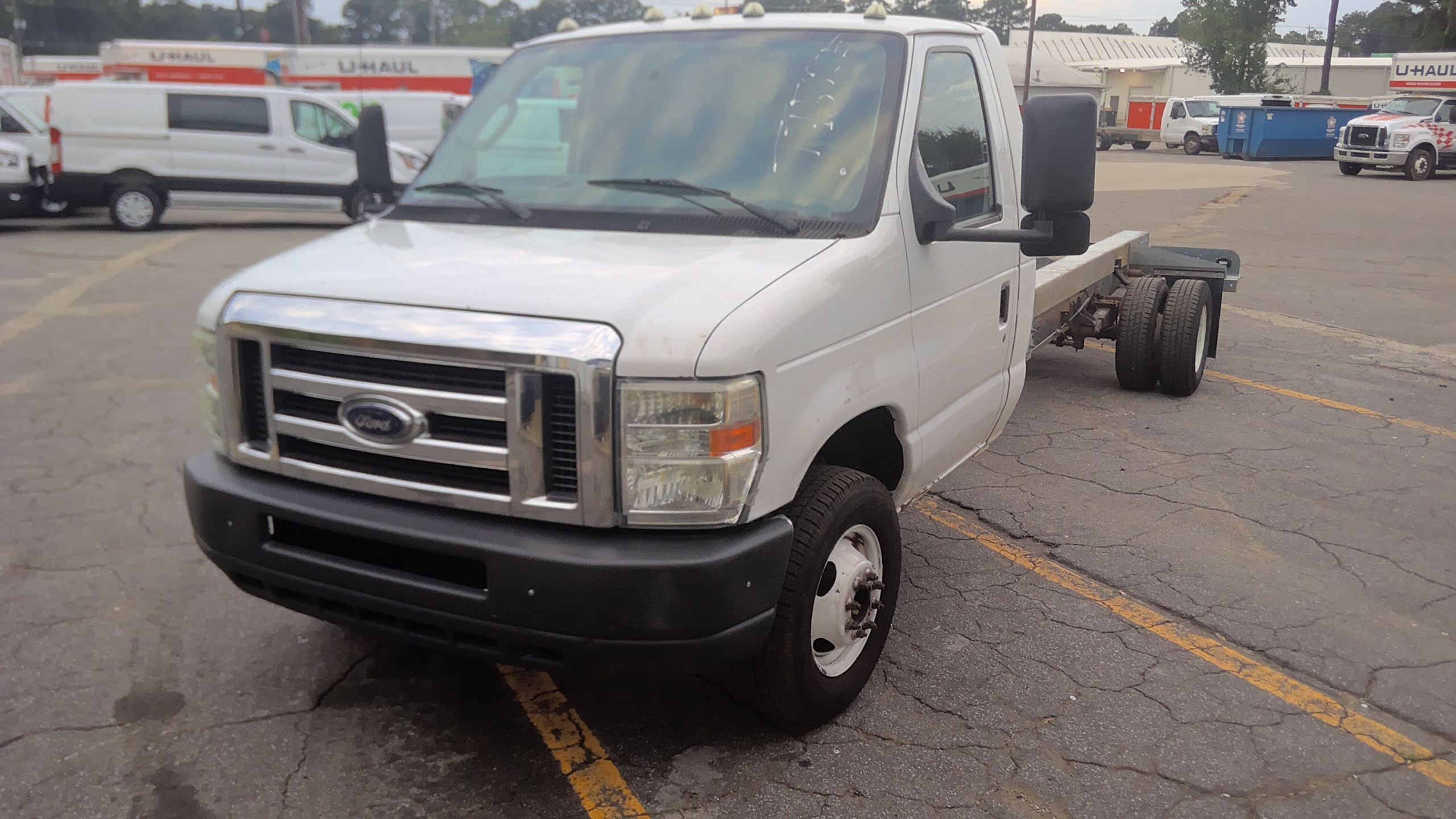 Used 2013 20 ' Cab and Chassis for sale