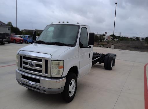 Used 2013 20 ' Cab and Chassis for sale