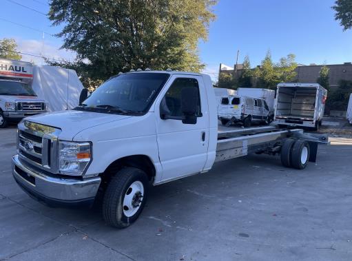 Used 2011 20 ' Cab and Chassis for sale