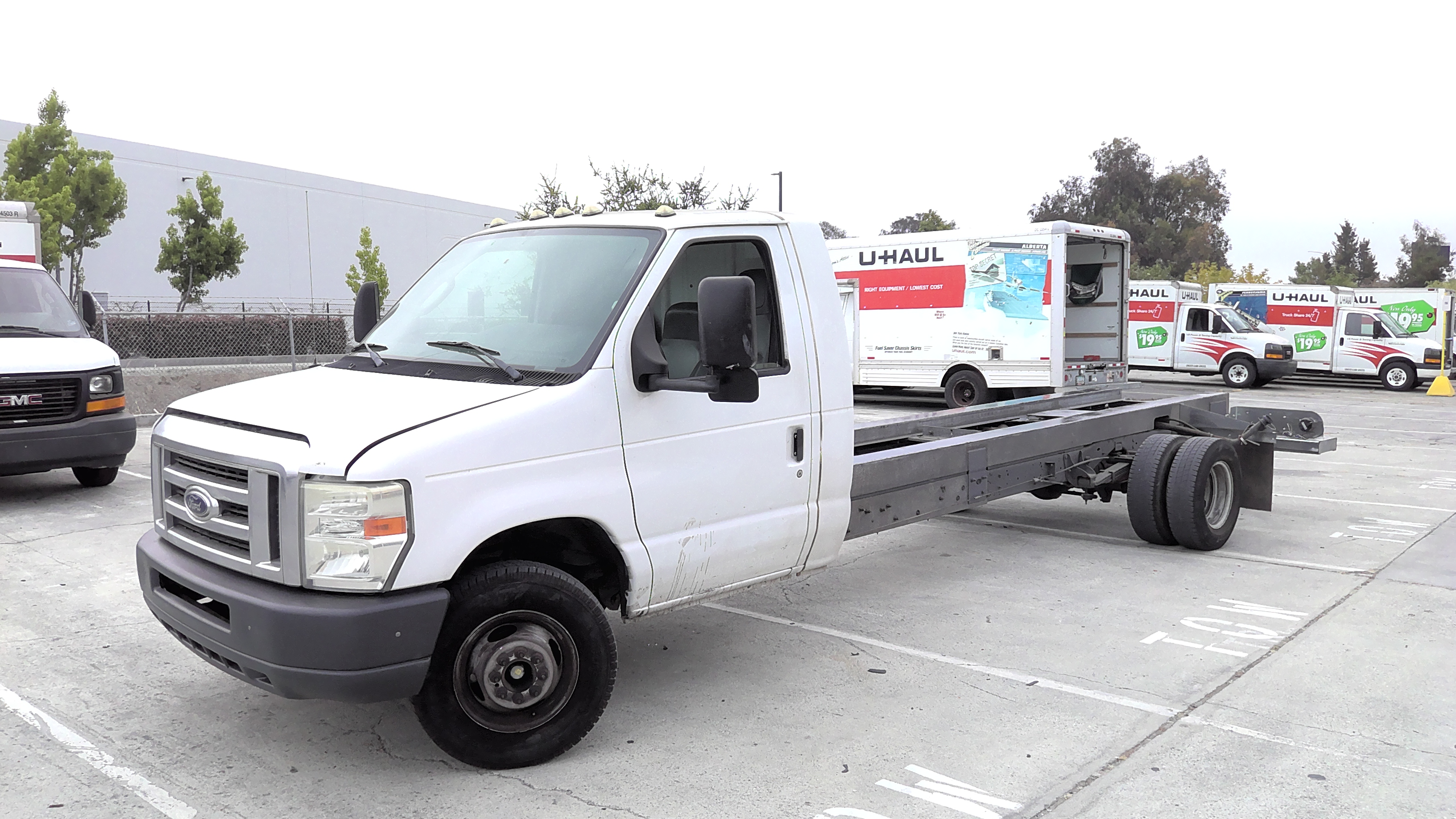 Used 2011 20 ' Cab and Chassis for sale