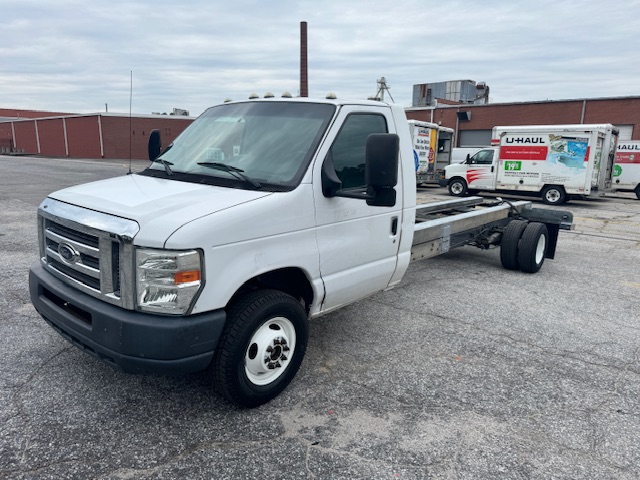 Used 2011 20 ' Cab and Chassis for sale