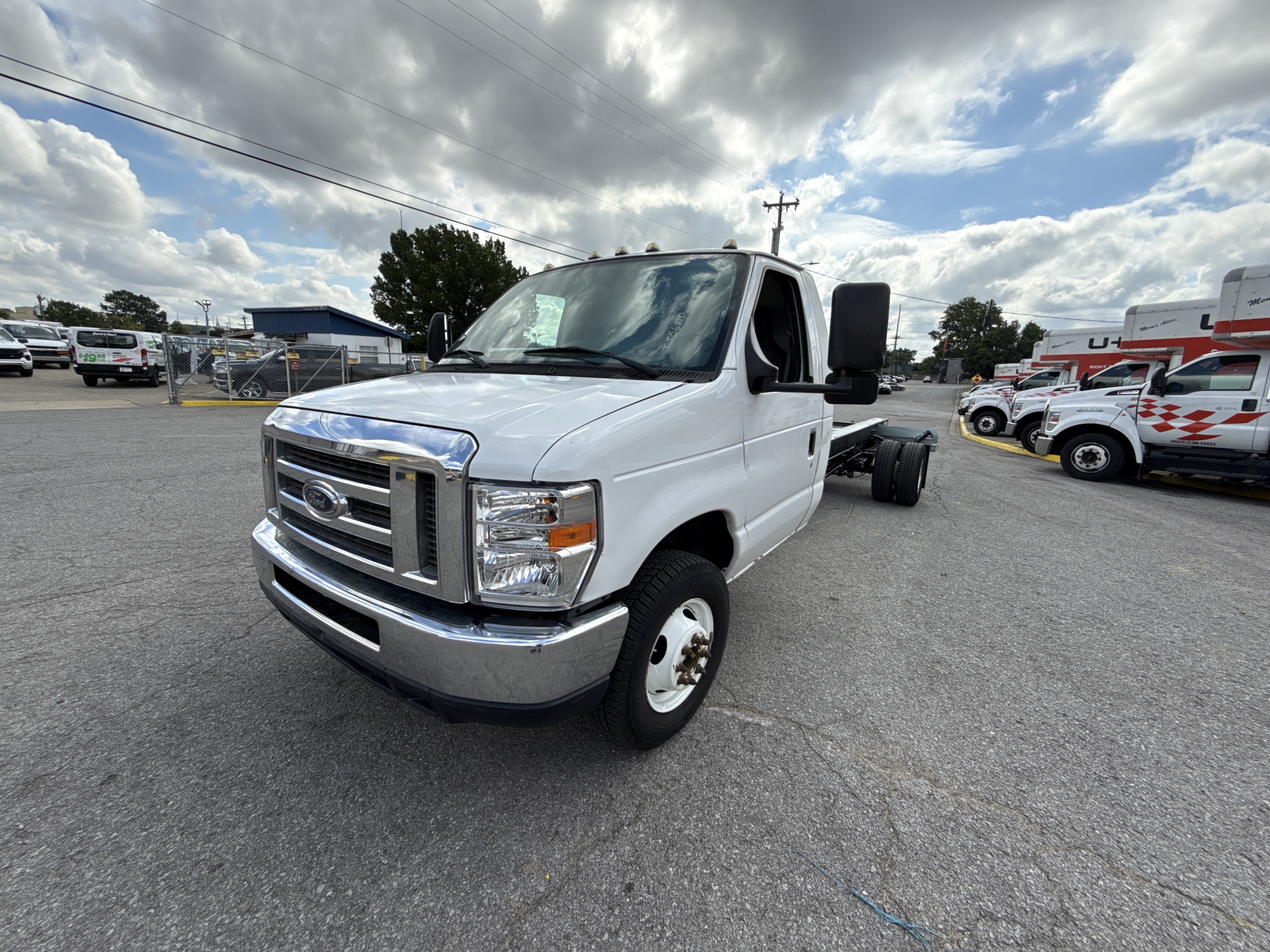 Used 2011 20 ' Cab and Chassis for sale