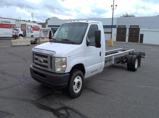 Used 2011 20 ' Cab and Chassis for sale