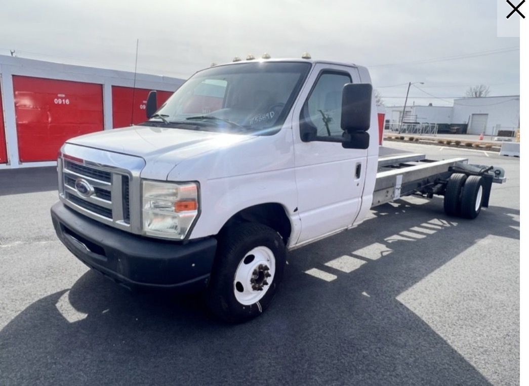 Used 2011 20 ' Cab and Chassis for sale