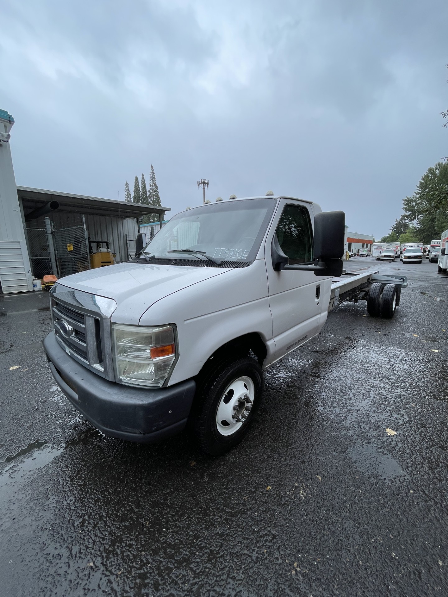 Used 2013 20 ' Cab and Chassis for sale