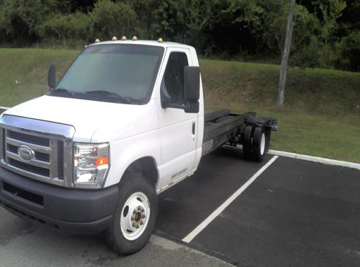 Used 2013 20 ' Cab and Chassis for sale